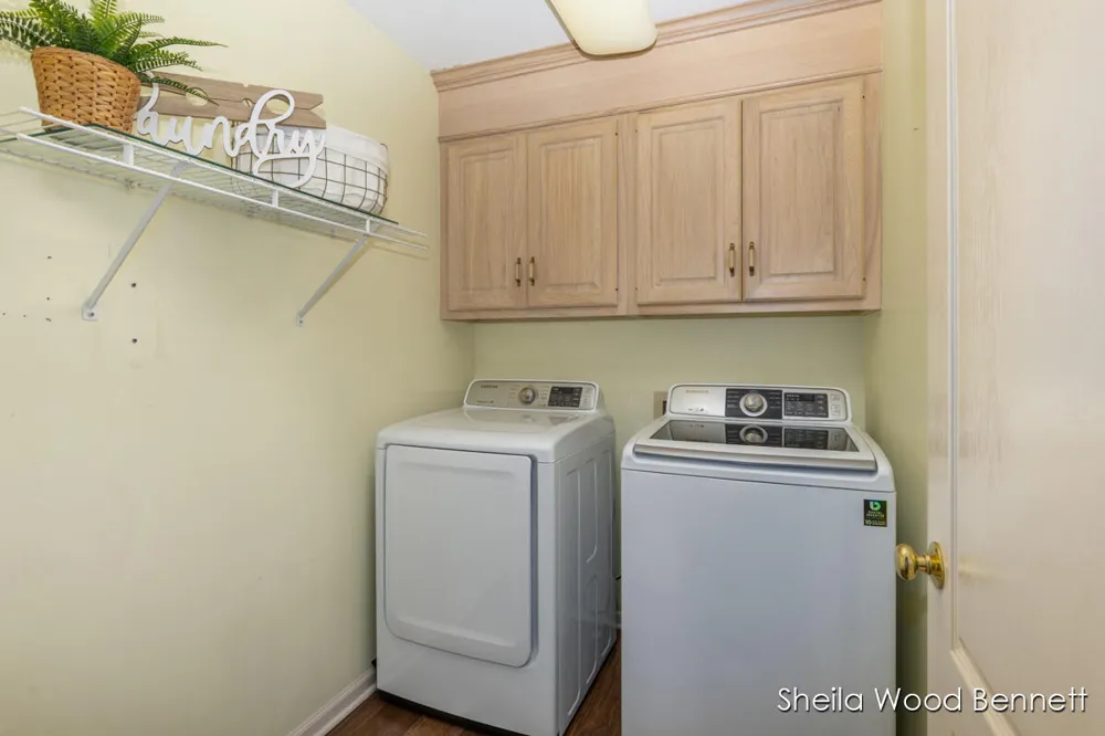 7023 Camelback Drive NE Rockford, MI 49341