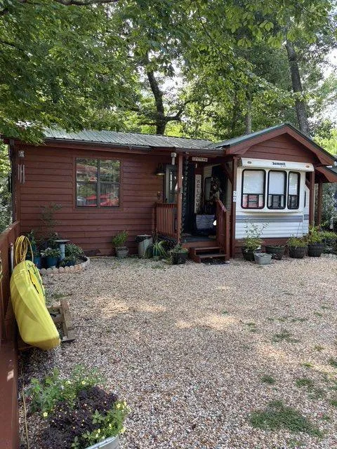 50 Rocky Lane