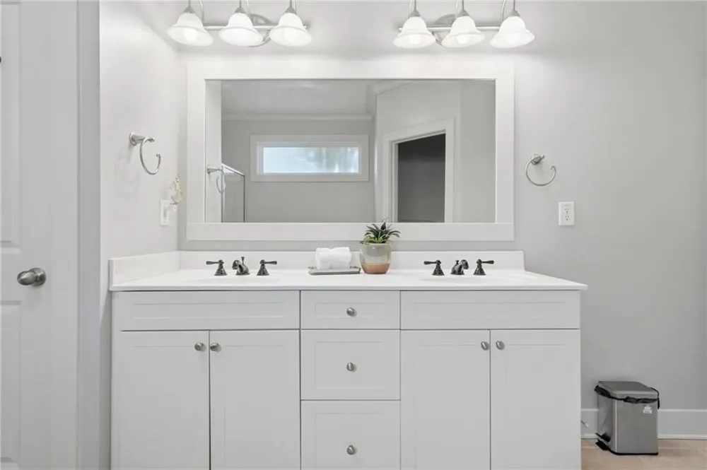 228 Mission Oak Drive Grayson, GA 30017