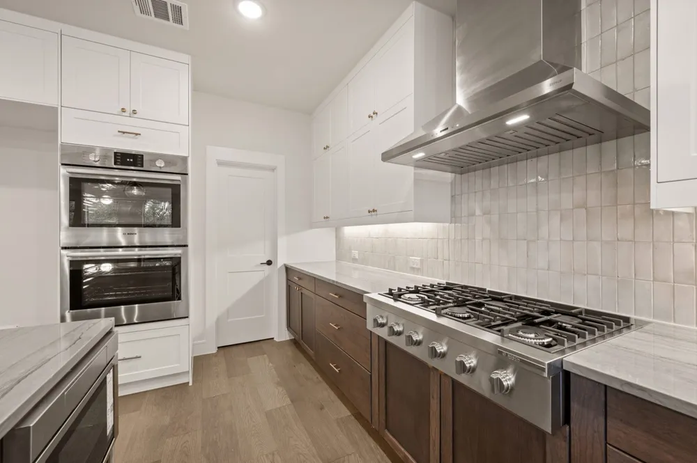 1340 Cherry Hills Lane Irving, TX 75038