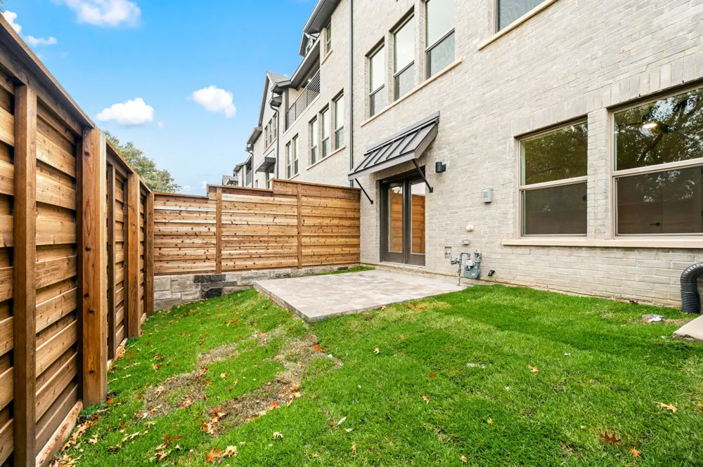 1340 Cherry Hills Lane Irving, TX 75038