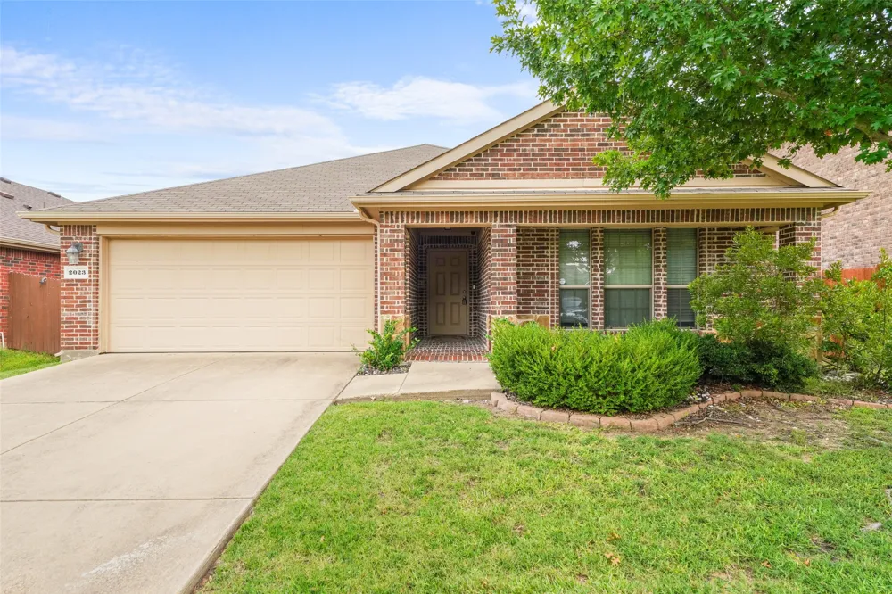 2023 Sterling Gate Drive Heartland, TX 75126