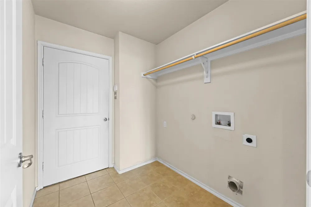 2023 Sterling Gate Drive Heartland, TX 75126