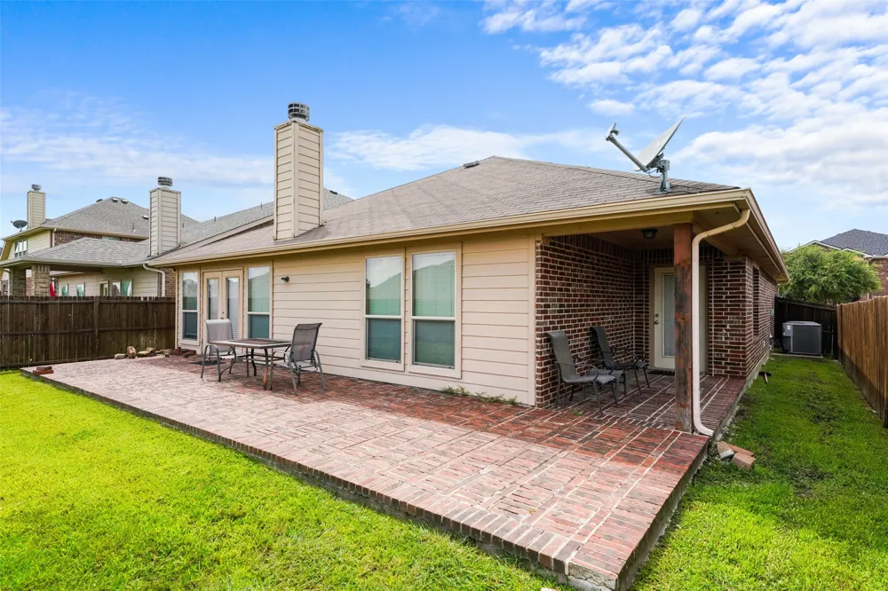 2023 Sterling Gate Drive Heartland, TX 75126
