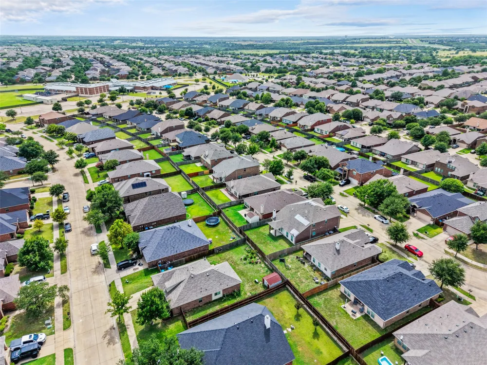 2023 Sterling Gate Drive Heartland, TX 75126