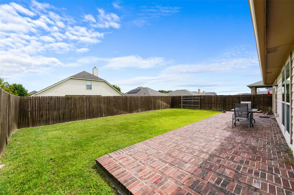 2023 Sterling Gate Drive Heartland, TX 75126