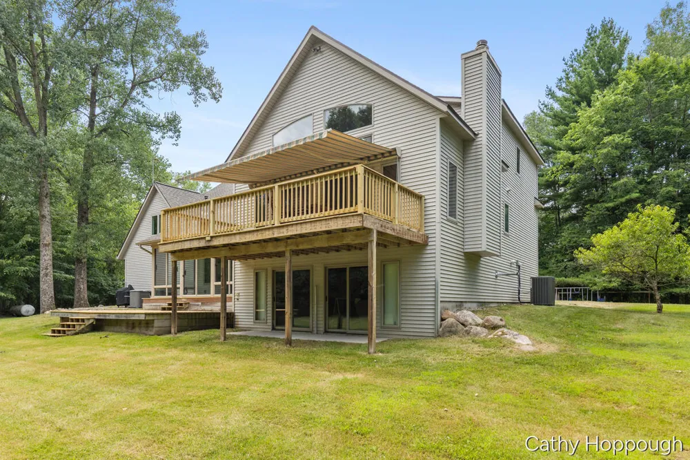 8687 River Run Trail Greenville, MI 48838