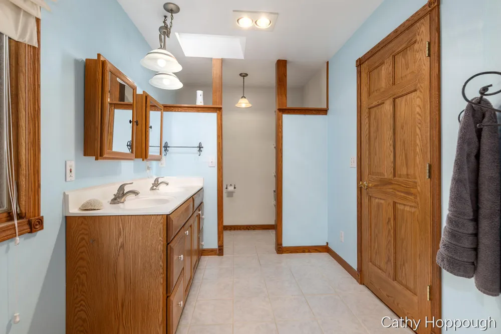 8687 River Run Trail Greenville, MI 48838