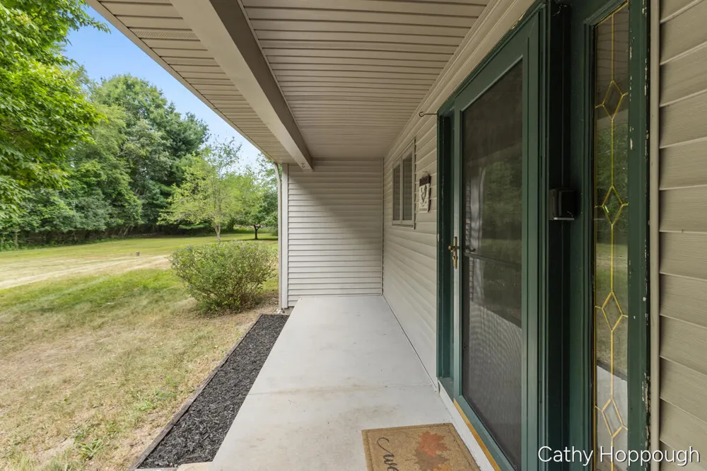 8687 River Run Trail Greenville, MI 48838