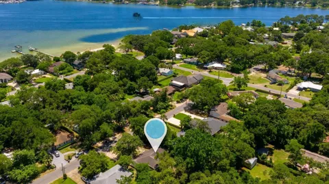 226 NE Bradley Drive