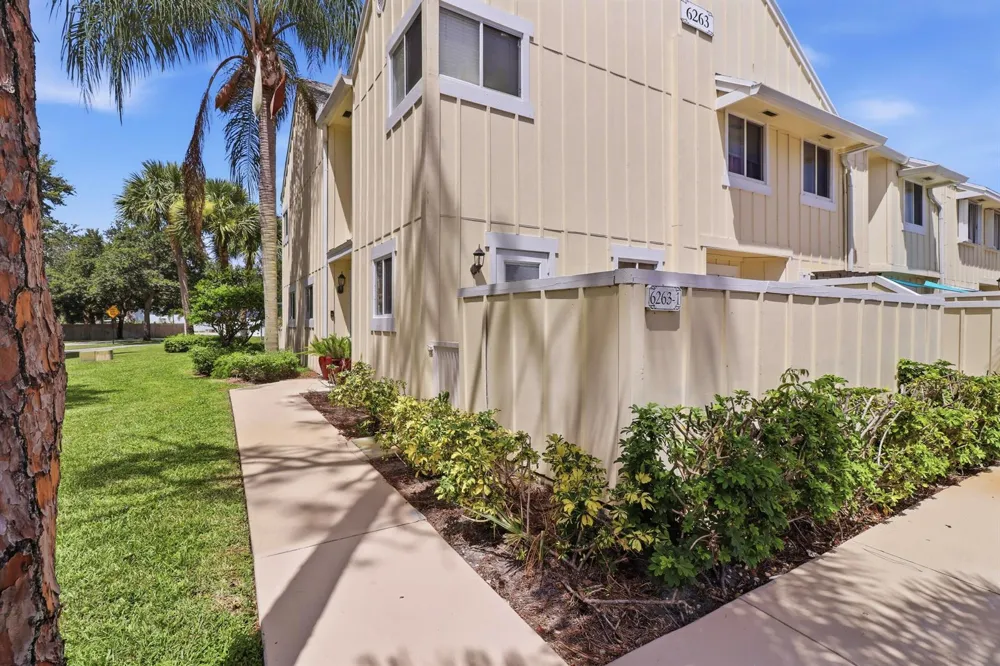 6263 RIVERWALK LANE #1 Jupiter, FL 33458