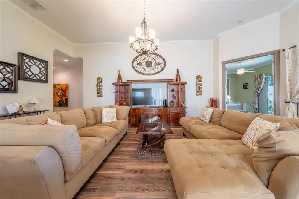 11731 EAGLE RAY LANE Orlando, FL 32827