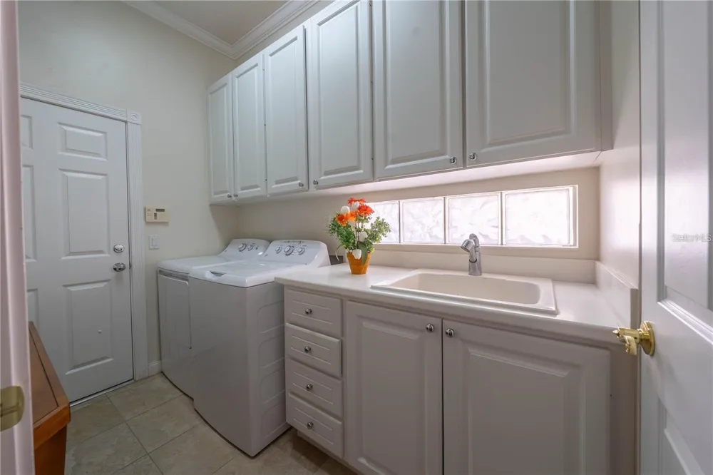 11731 EAGLE RAY LANE Orlando, FL 32827