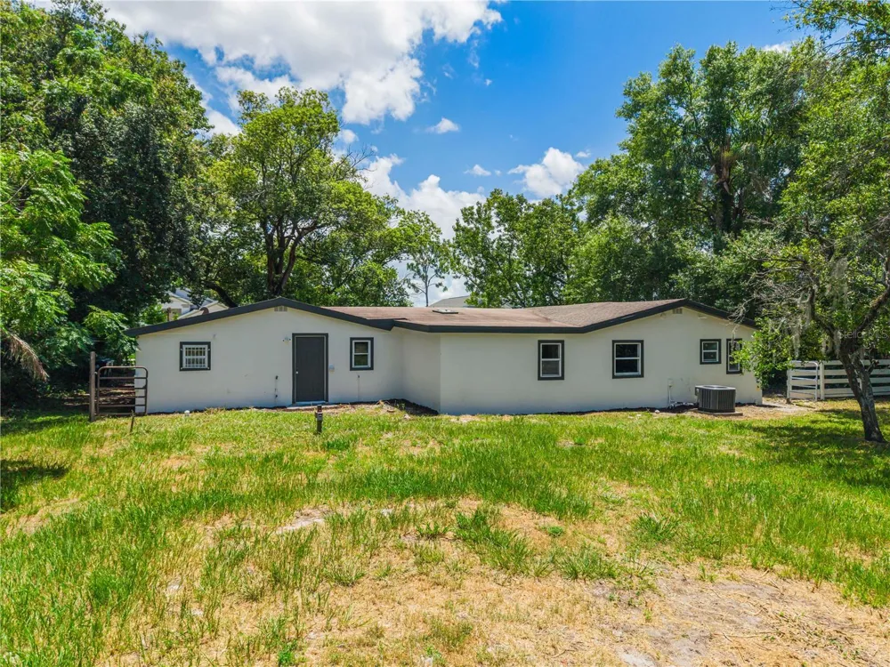 842 DENNIS AVENUE Orlando, FL 32807