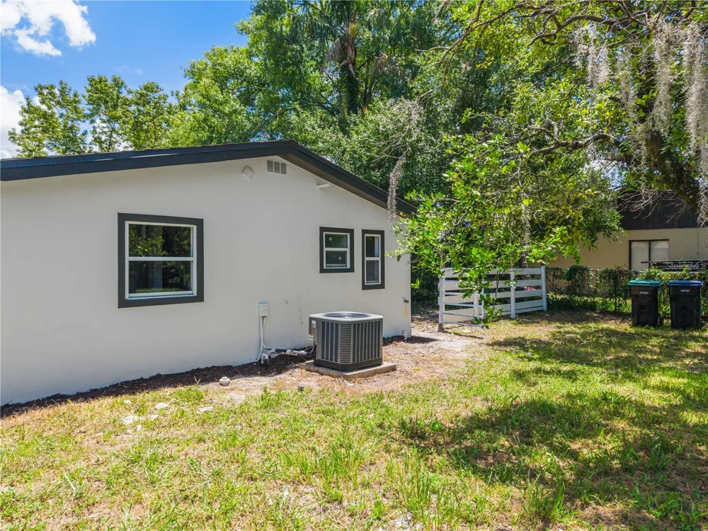 842 DENNIS AVENUE Orlando, FL 32807