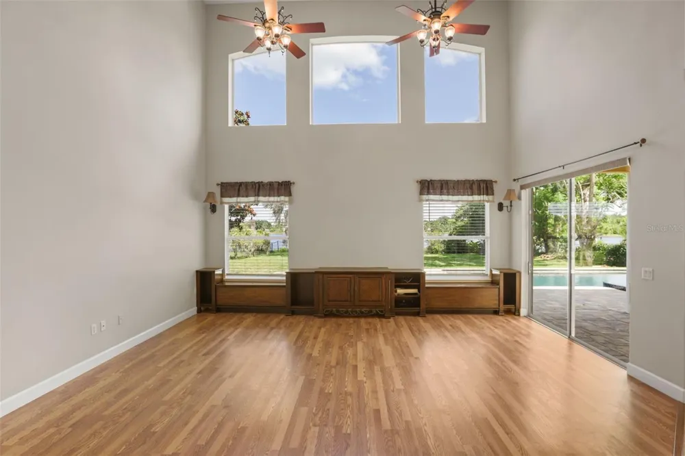 5554 PALM LAKE CIRCLE Orlando, FL 32819