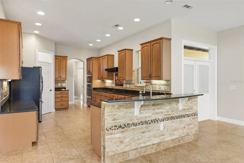 5554 PALM LAKE CIRCLE Orlando, FL 32819