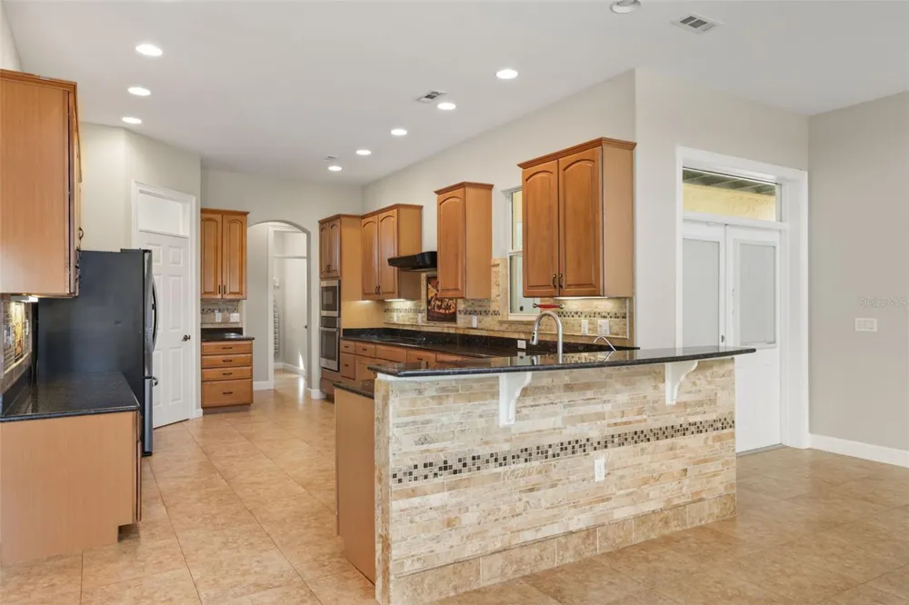 5554 PALM LAKE CIRCLE Orlando, FL 32819