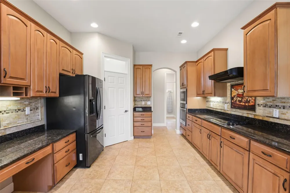 5554 PALM LAKE CIRCLE Orlando, FL 32819