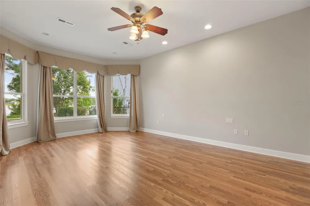 5554 PALM LAKE CIRCLE Orlando, FL 32819