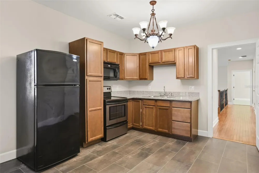 5554 PALM LAKE CIRCLE Orlando, FL 32819