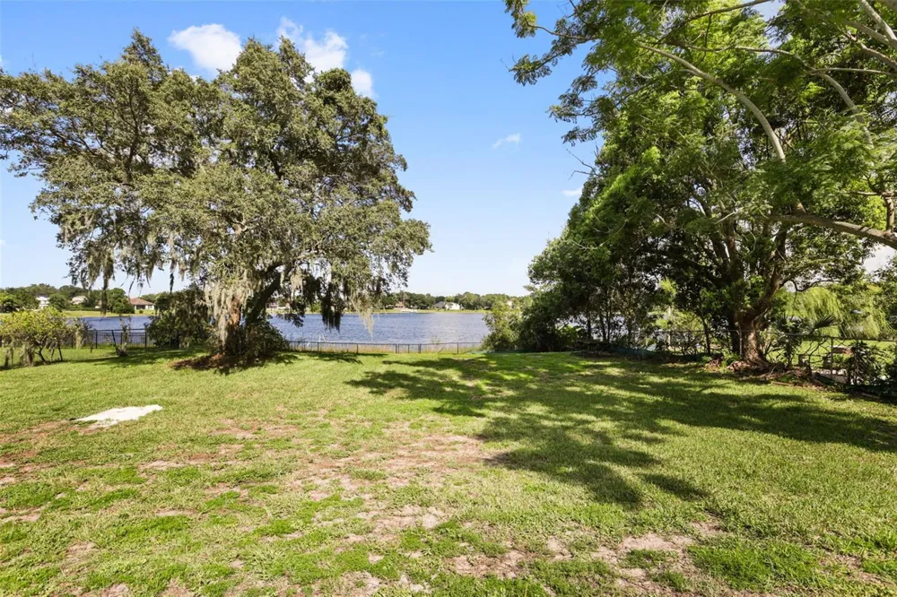 5554 PALM LAKE CIRCLE Orlando, FL 32819