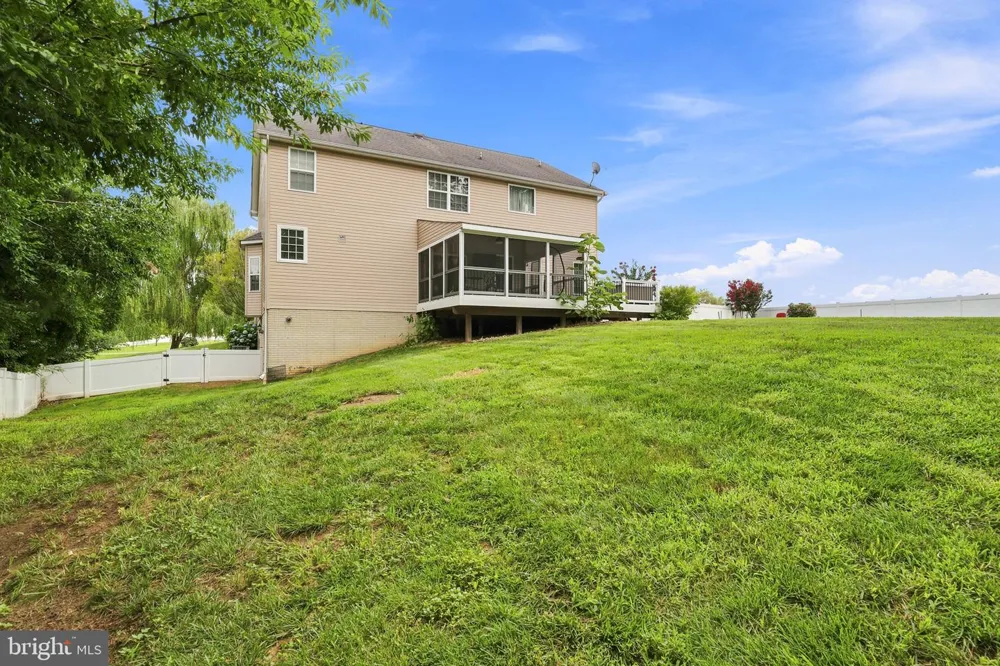 1004 HORSE PEN RUN Huntingtown, MD 20639
