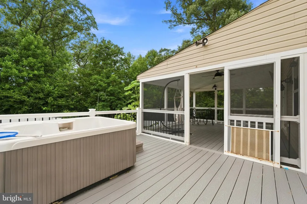 1004 HORSE PEN RUN Huntingtown, MD 20639