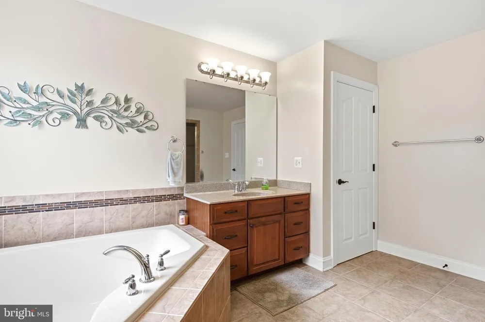 1004 HORSE PEN RUN Huntingtown, MD 20639