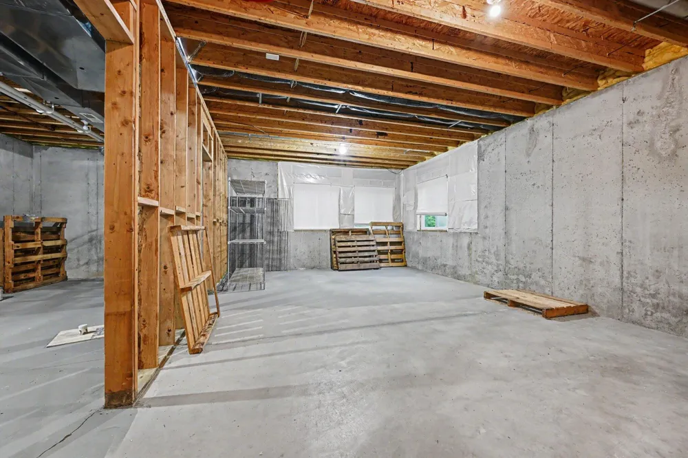 352 Laurel Wood Street Kalamazoo, MI 49009
