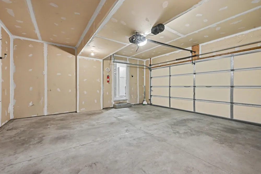 352 Laurel Wood Street Kalamazoo, MI 49009