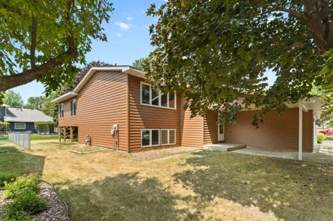 3231 Meadowbrook Court