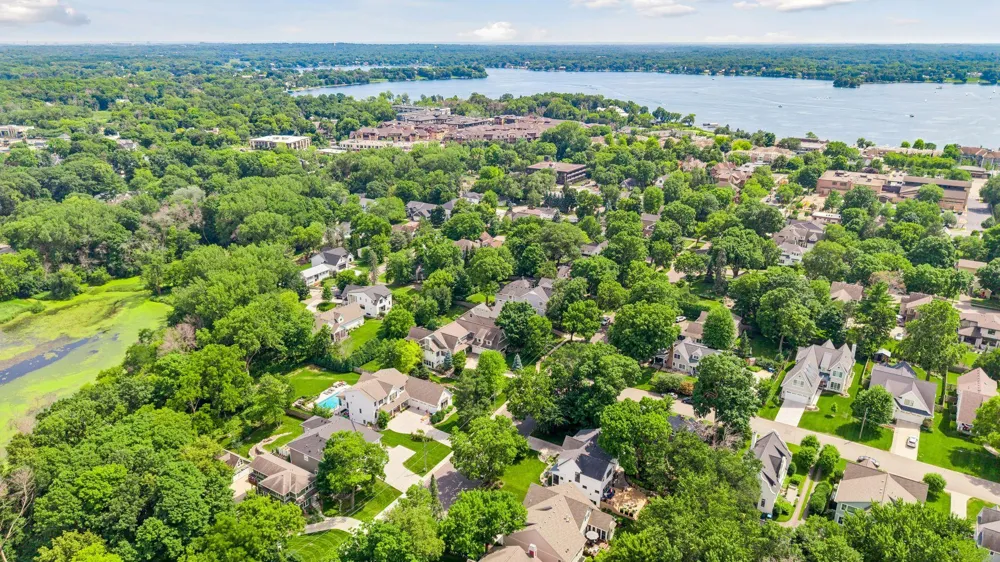 238 Broadway Avenue Wayzata, MN 55391