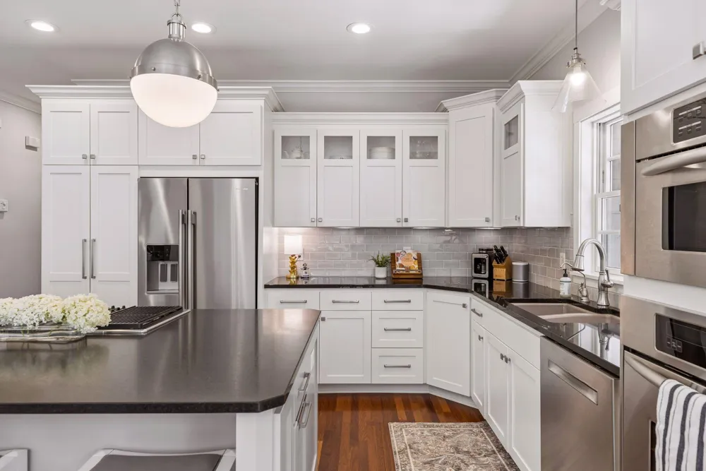 238 Broadway Avenue Wayzata, MN 55391
