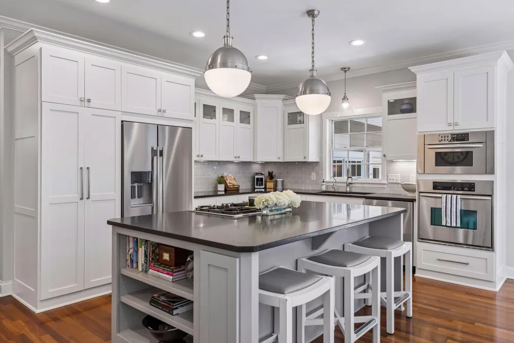 238 Broadway Avenue Wayzata, MN 55391
