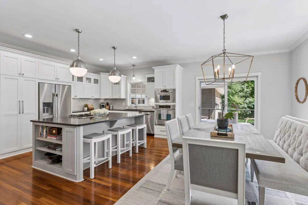 238 Broadway Avenue Wayzata, MN 55391