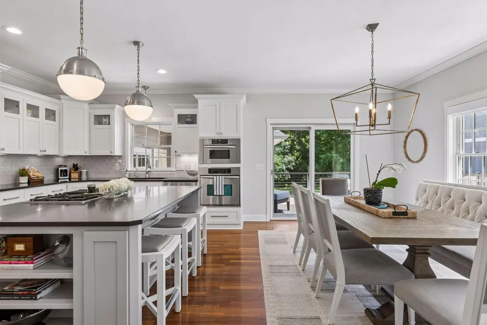 238 Broadway Avenue Wayzata, MN 55391
