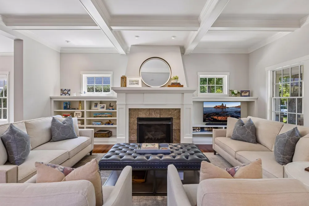 238 Broadway Avenue Wayzata, MN 55391