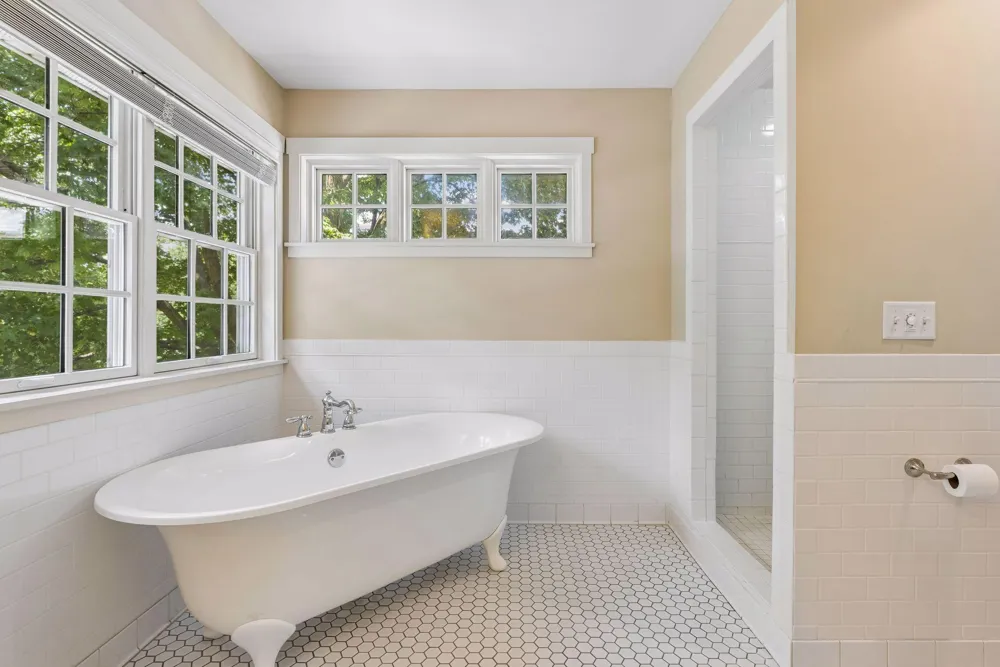 238 Broadway Avenue Wayzata, MN 55391