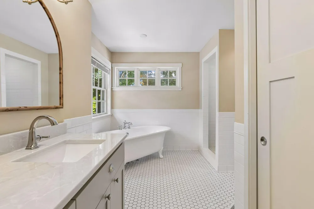 238 Broadway Avenue Wayzata, MN 55391
