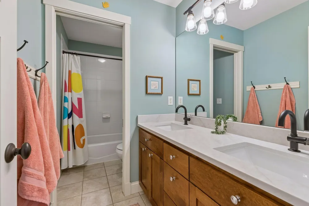 238 Broadway Avenue Wayzata, MN 55391