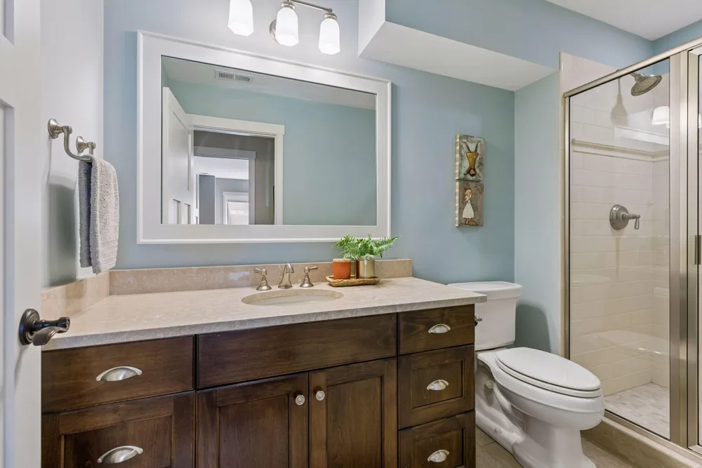 238 Broadway Avenue Wayzata, MN 55391