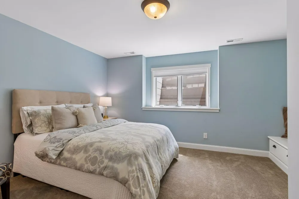 238 Broadway Avenue Wayzata, MN 55391