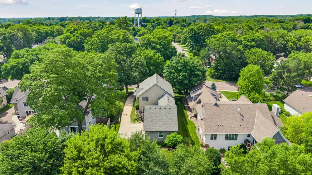 238 Broadway Avenue Wayzata, MN 55391