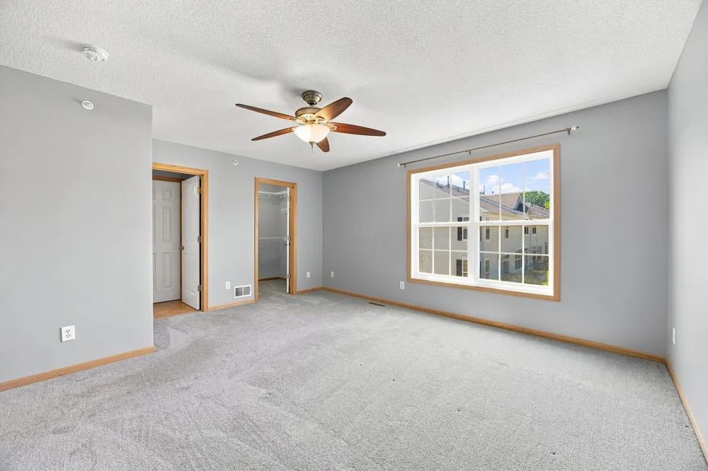 560 Huset Parkway NE Columbia Heights, MN 55421