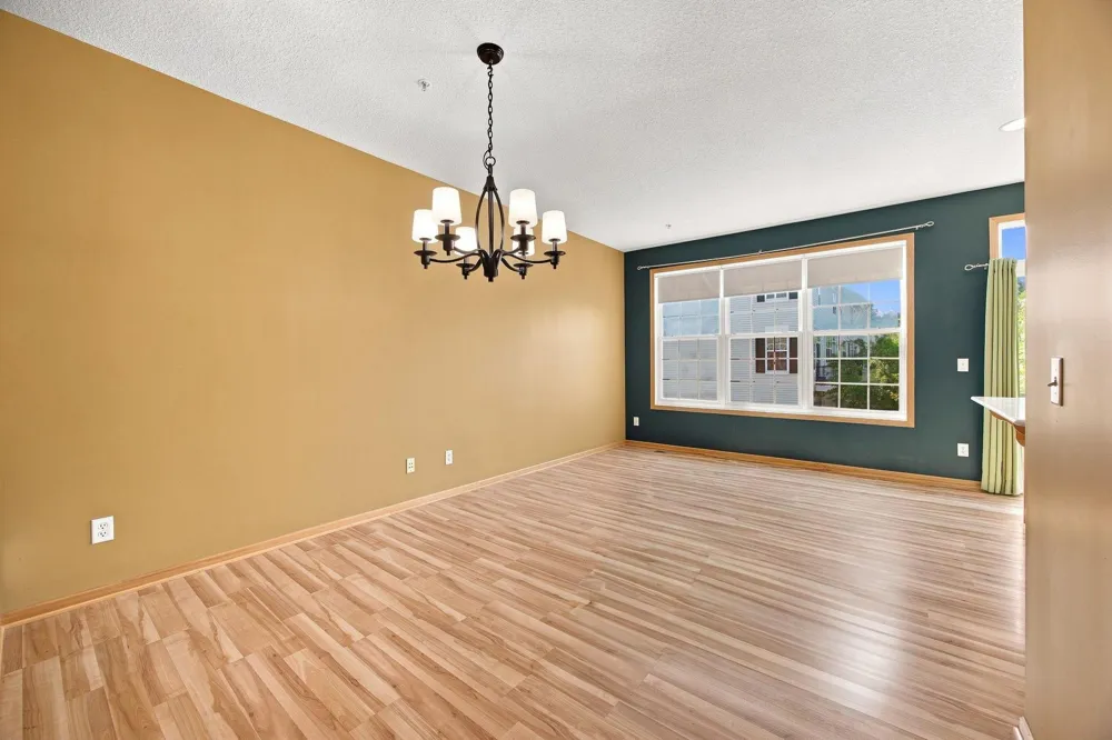 560 Huset Parkway NE Columbia Heights, MN 55421