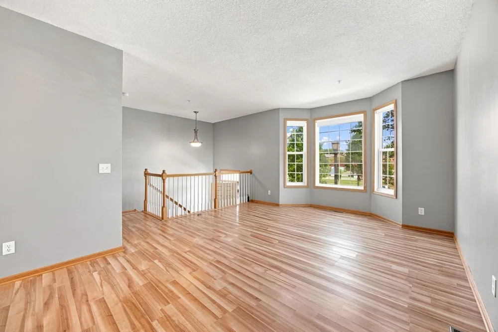 560 Huset Parkway NE Columbia Heights, MN 55421