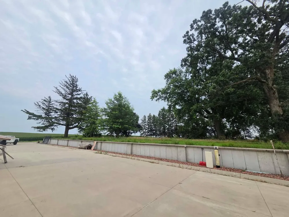 23671 County Road 37 Saint Charles, MN 55972