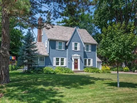 220 Holly Road