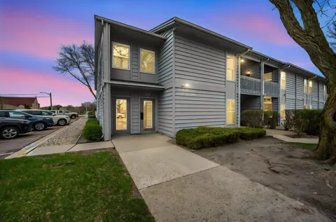 232 S Dewey Street #101